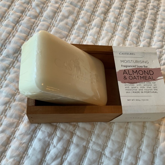 Castelbel Almond & Oatmeal Bar Soap & Holder - Picture 3 of 3